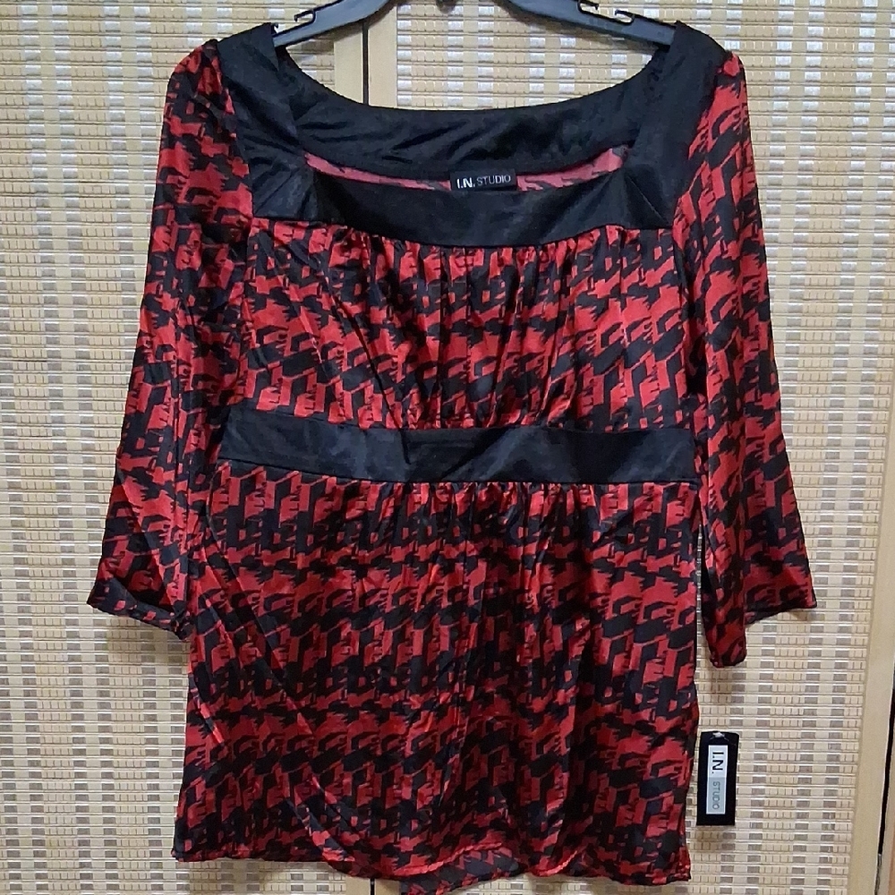 I.N. Studio Red and Black Houndstooth Satin Scoop Blouse